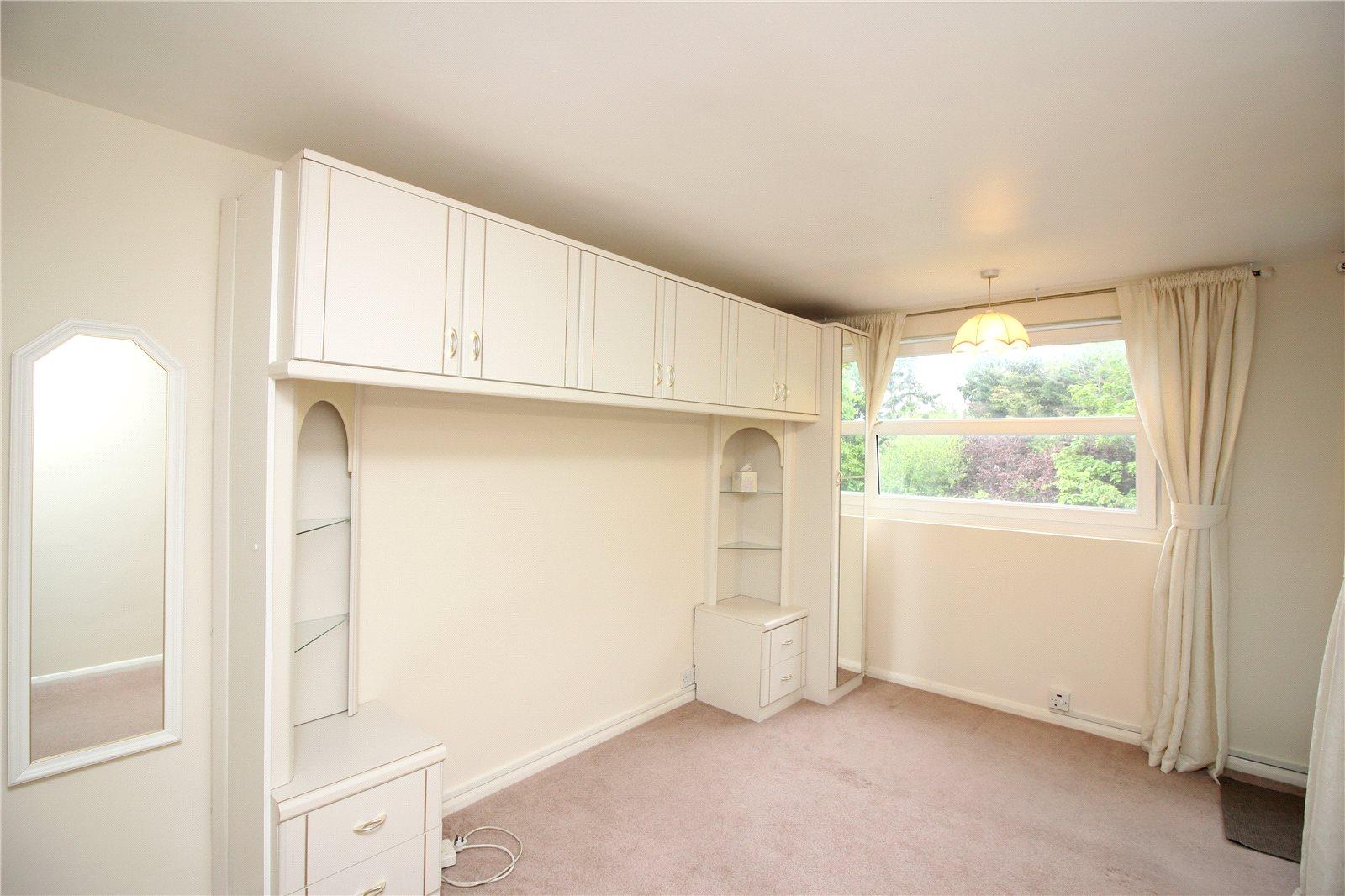 2 bedroom Apartment to rent - Martyn Gerrard