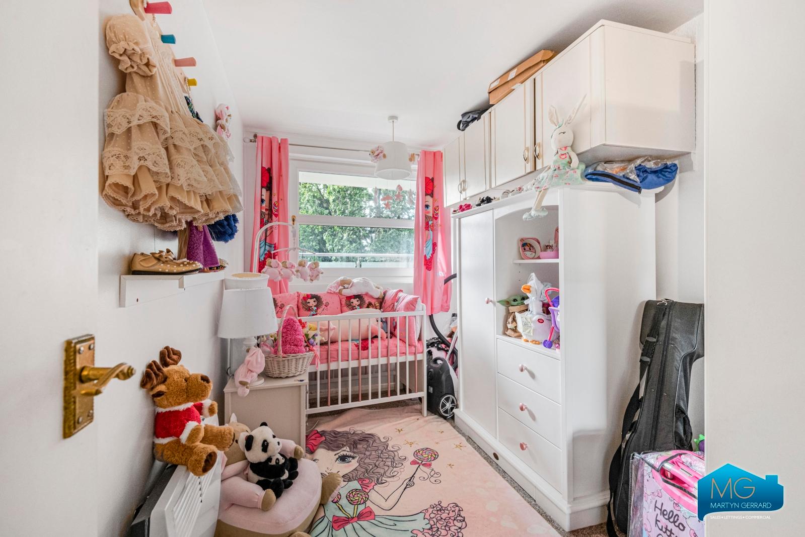 2 bedroom Apartment to rent - Martyn Gerrard