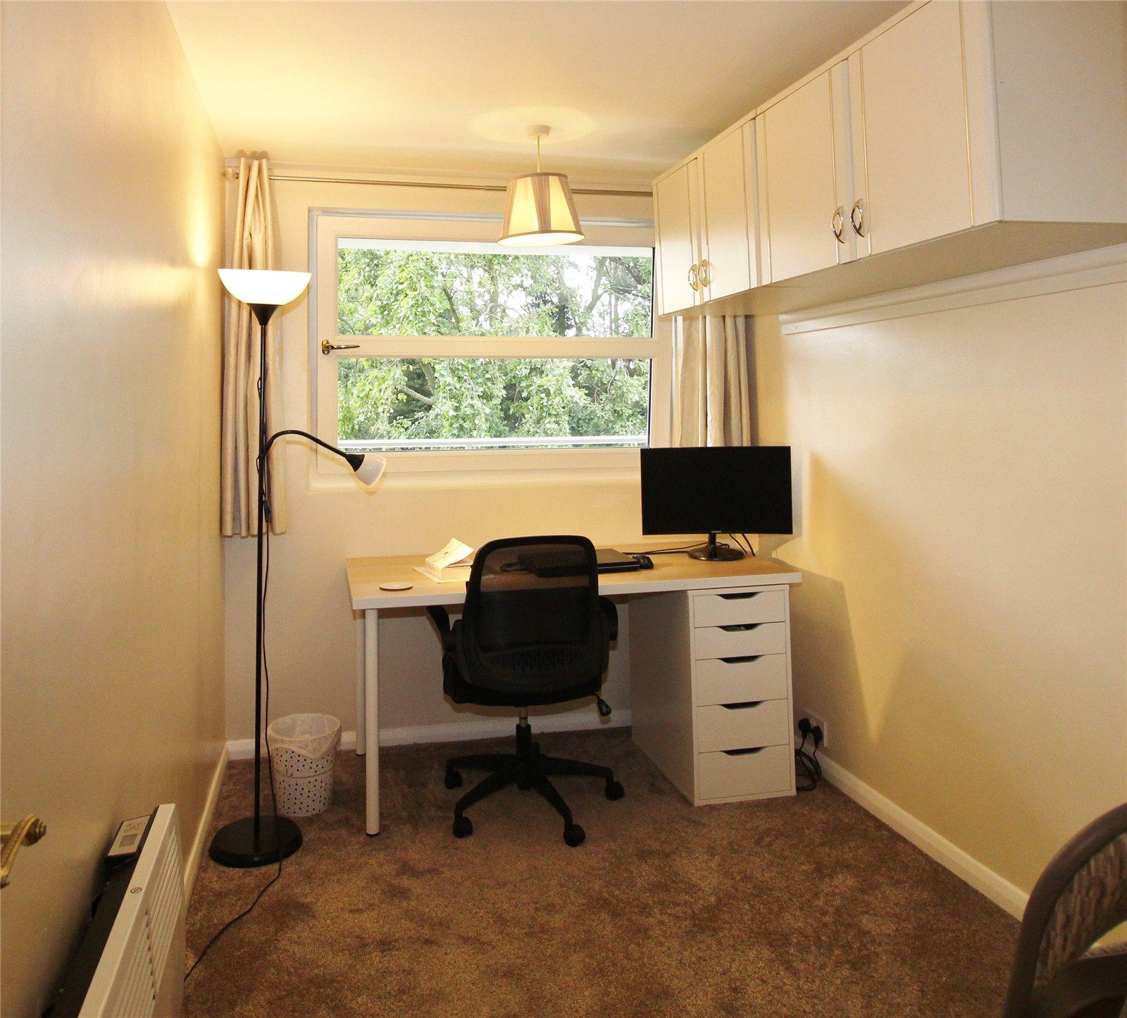 2 bedroom Apartment to rent - Martyn Gerrard