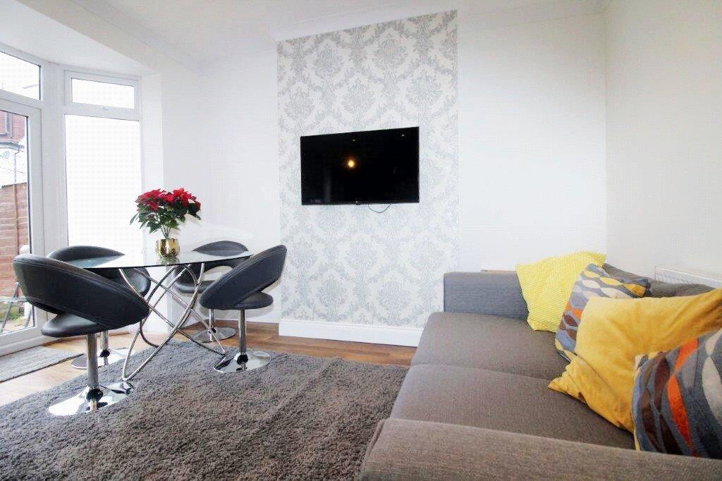 3 bedroom Terraced House to rent - Martyn Gerrard