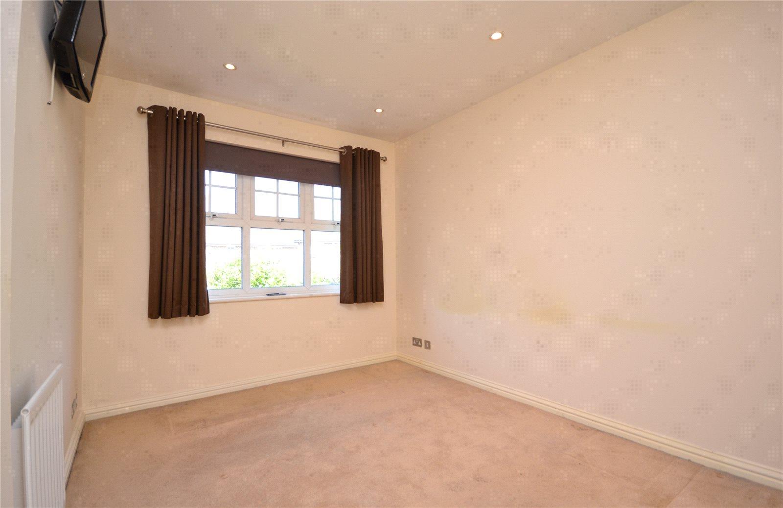3 bedroom Terraced House to rent + ' - Martyn Gerrard