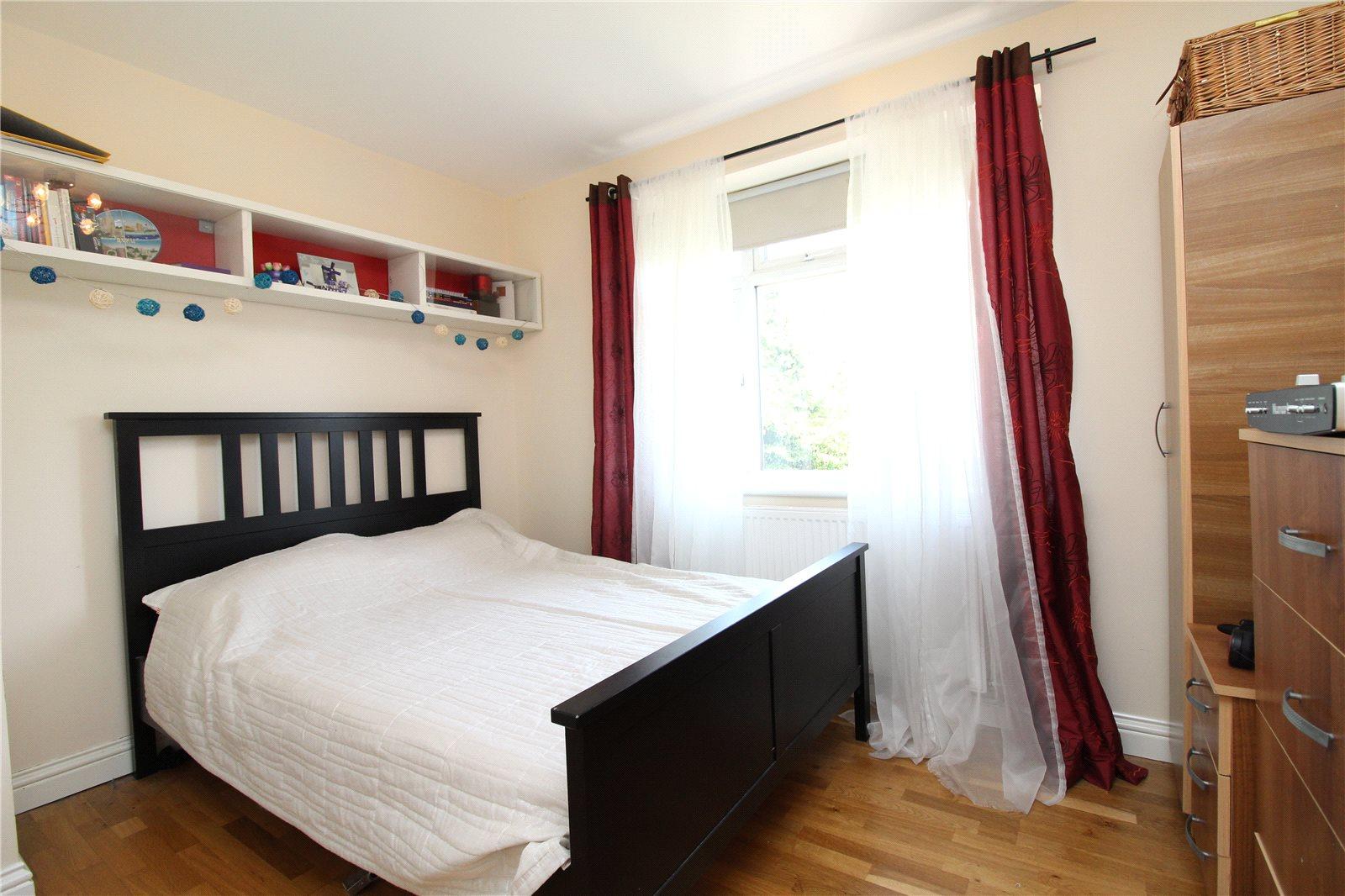 2 bedroom Apartment to rent - Martyn Gerrard