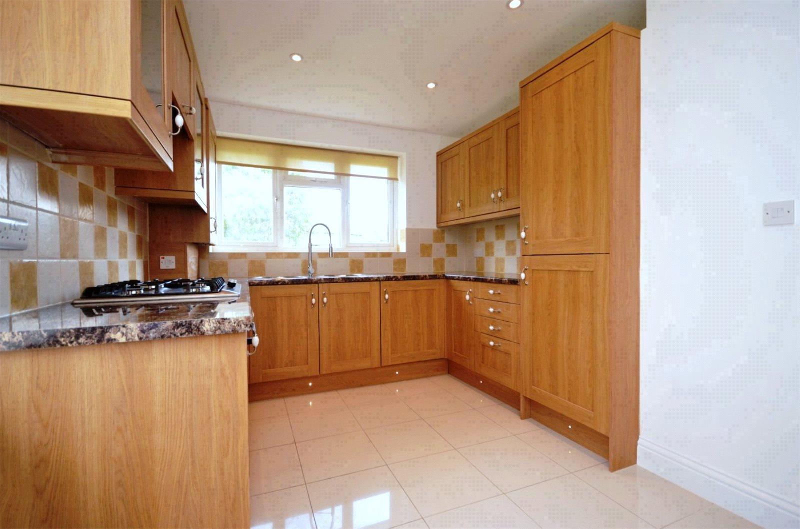 2 bedroom Apartment to rent - Martyn Gerrard