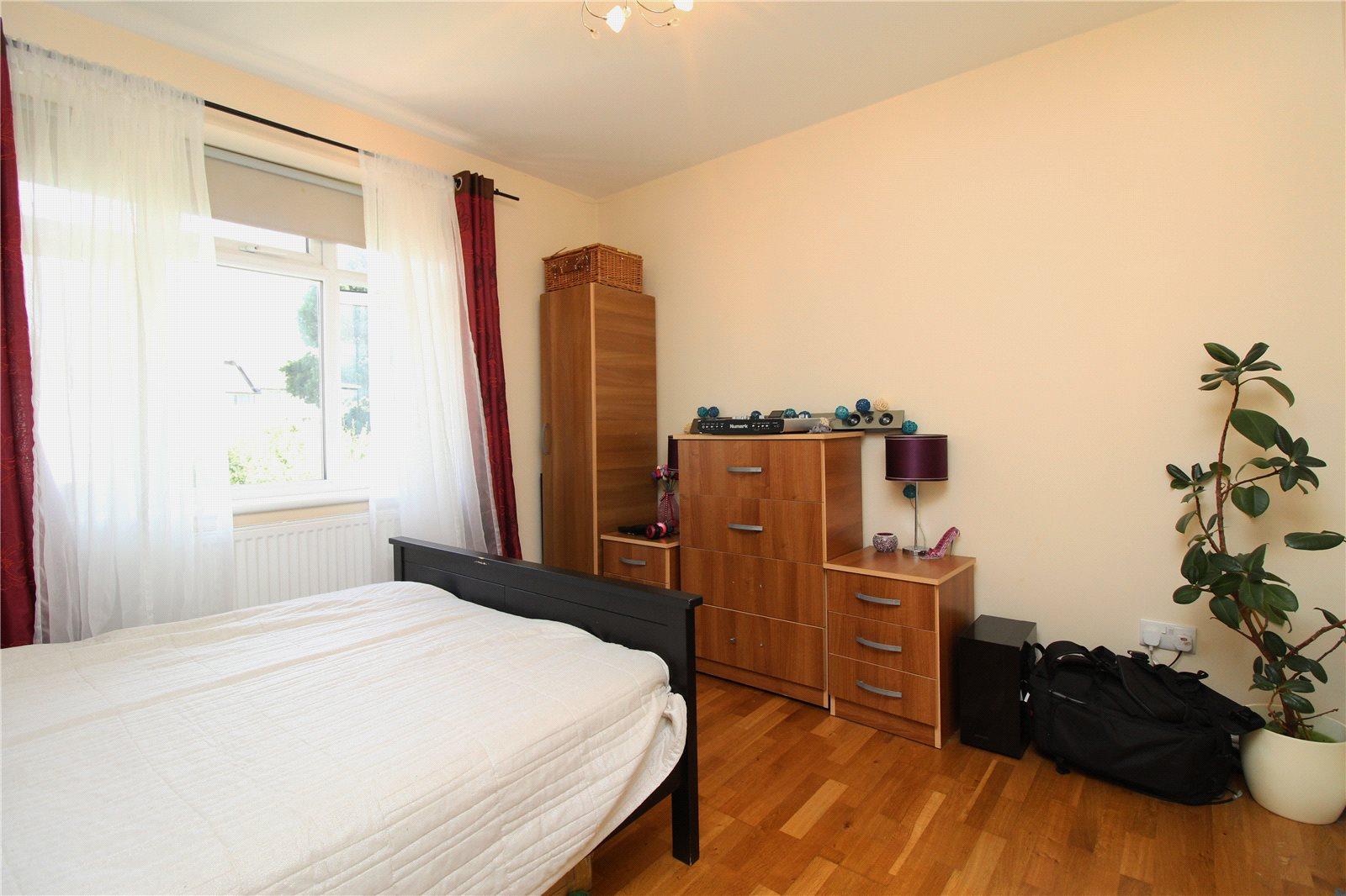 2 bedroom Apartment to rent - Martyn Gerrard