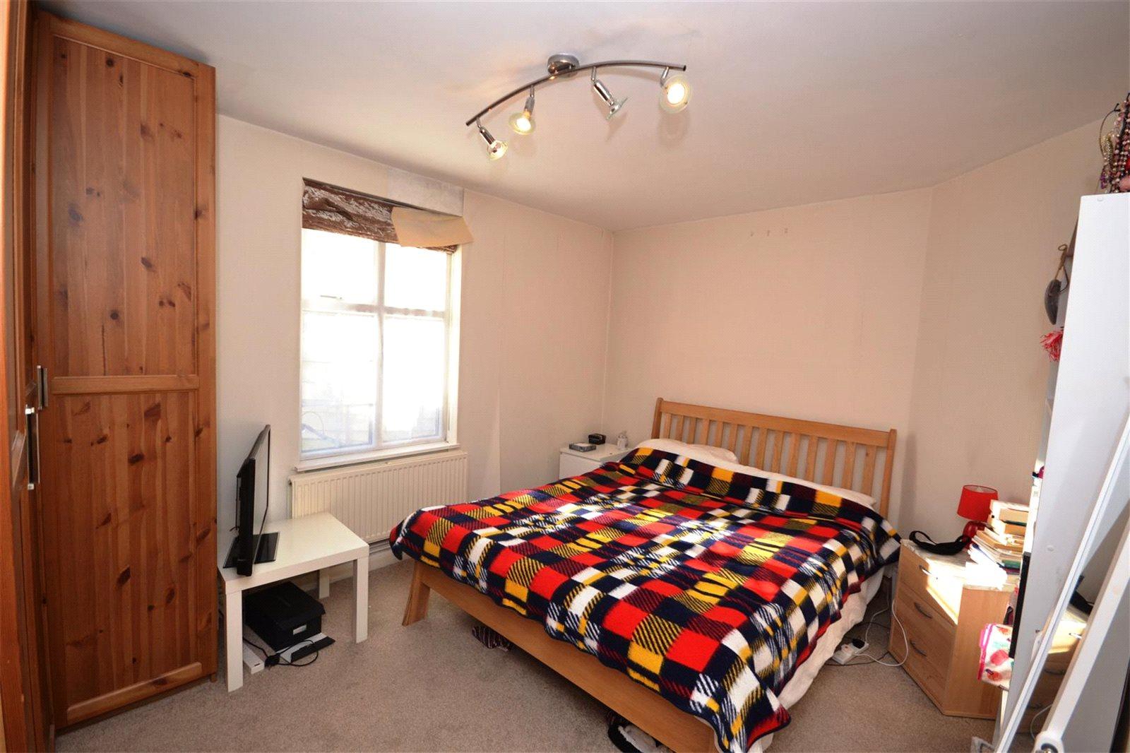 2 bedroom Ground Floor Flat to rent + ' - Martyn Gerrard