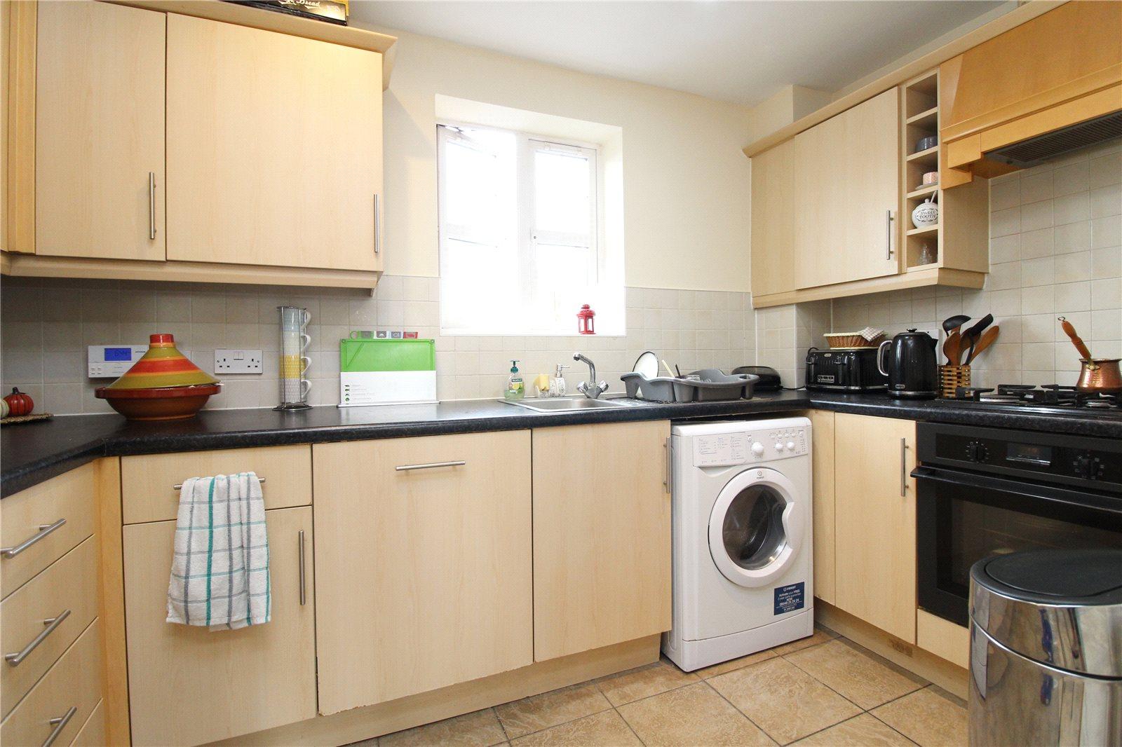 2 bedroom Terraced House to rent + ' - Martyn Gerrard