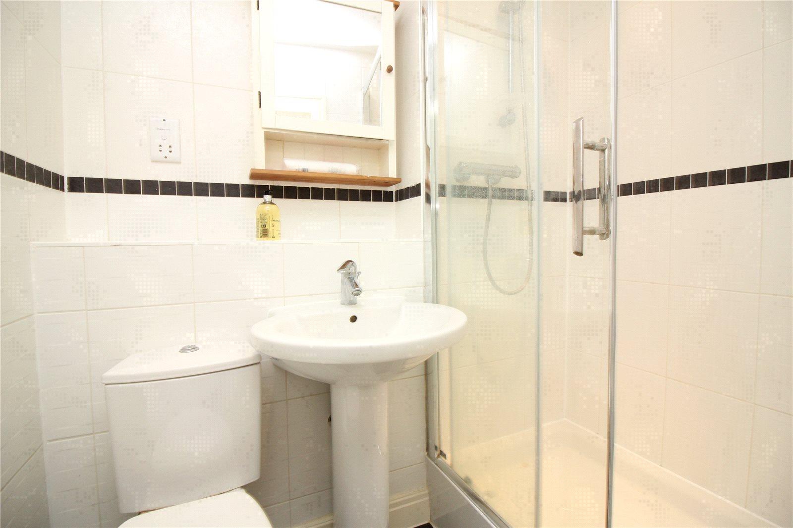 2 bedroom Ground Floor Flat to rent - Martyn Gerrard