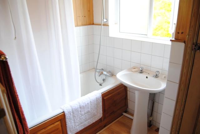 3 bedroom Semi-Detached House to rent - Martyn Gerrard