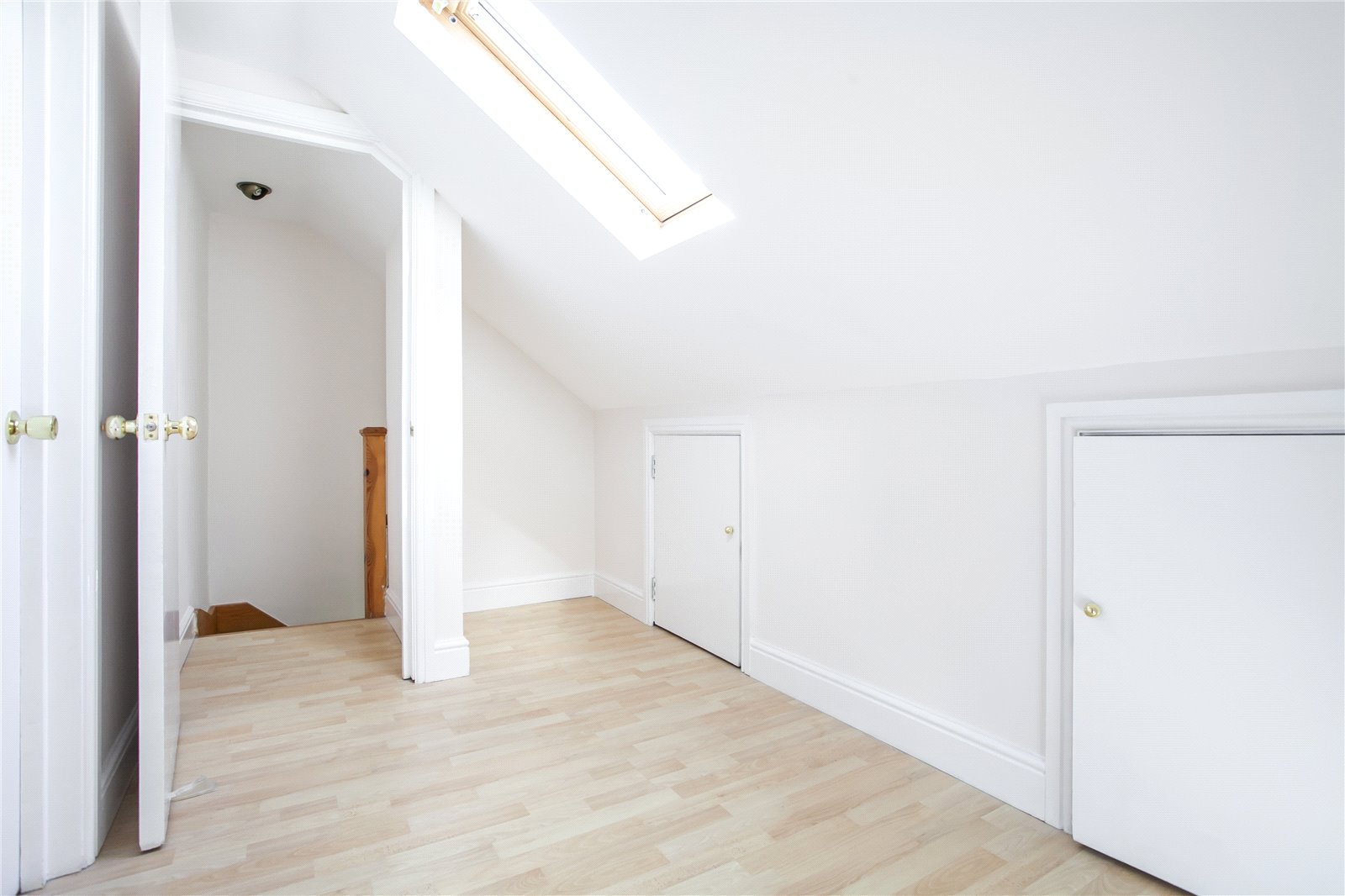 2 bedroom House to rent - Martyn Gerrard