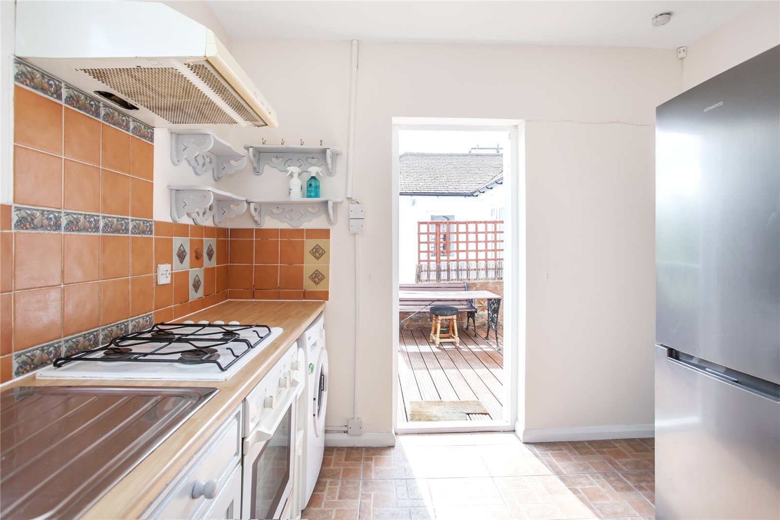 2 bedroom House to rent - Martyn Gerrard