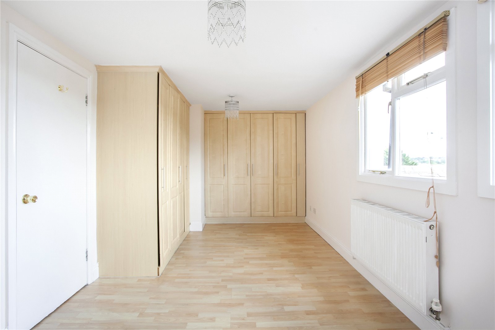 2 bedroom House to rent - Martyn Gerrard