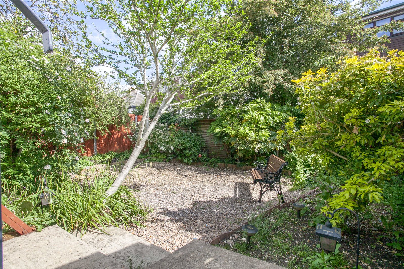 2 bedroom House to rent - Martyn Gerrard