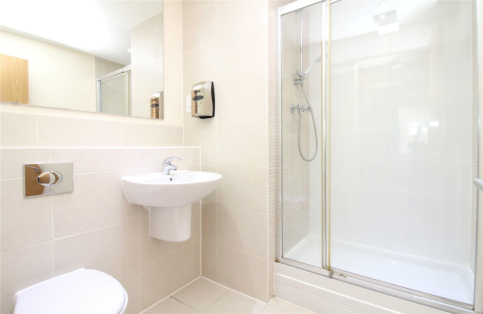 2 bedroom Apartment to rent - Martyn Gerrard