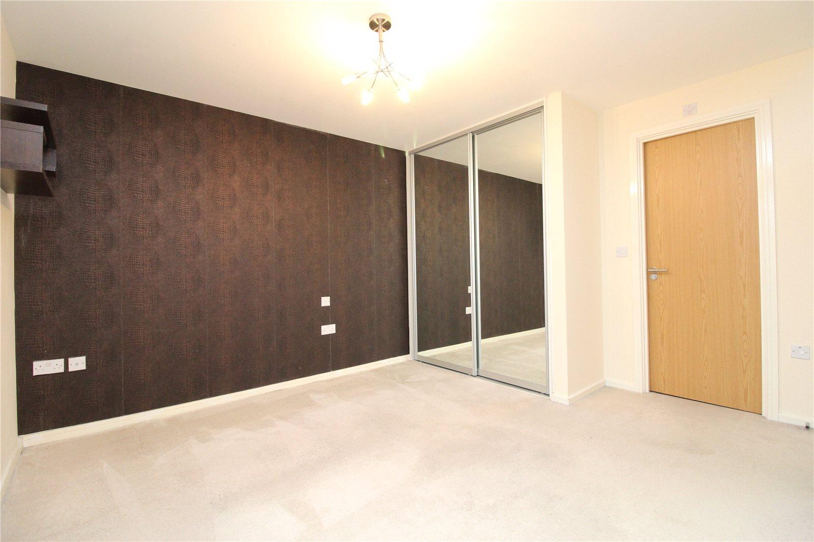 2 bedroom Apartment to rent - Martyn Gerrard