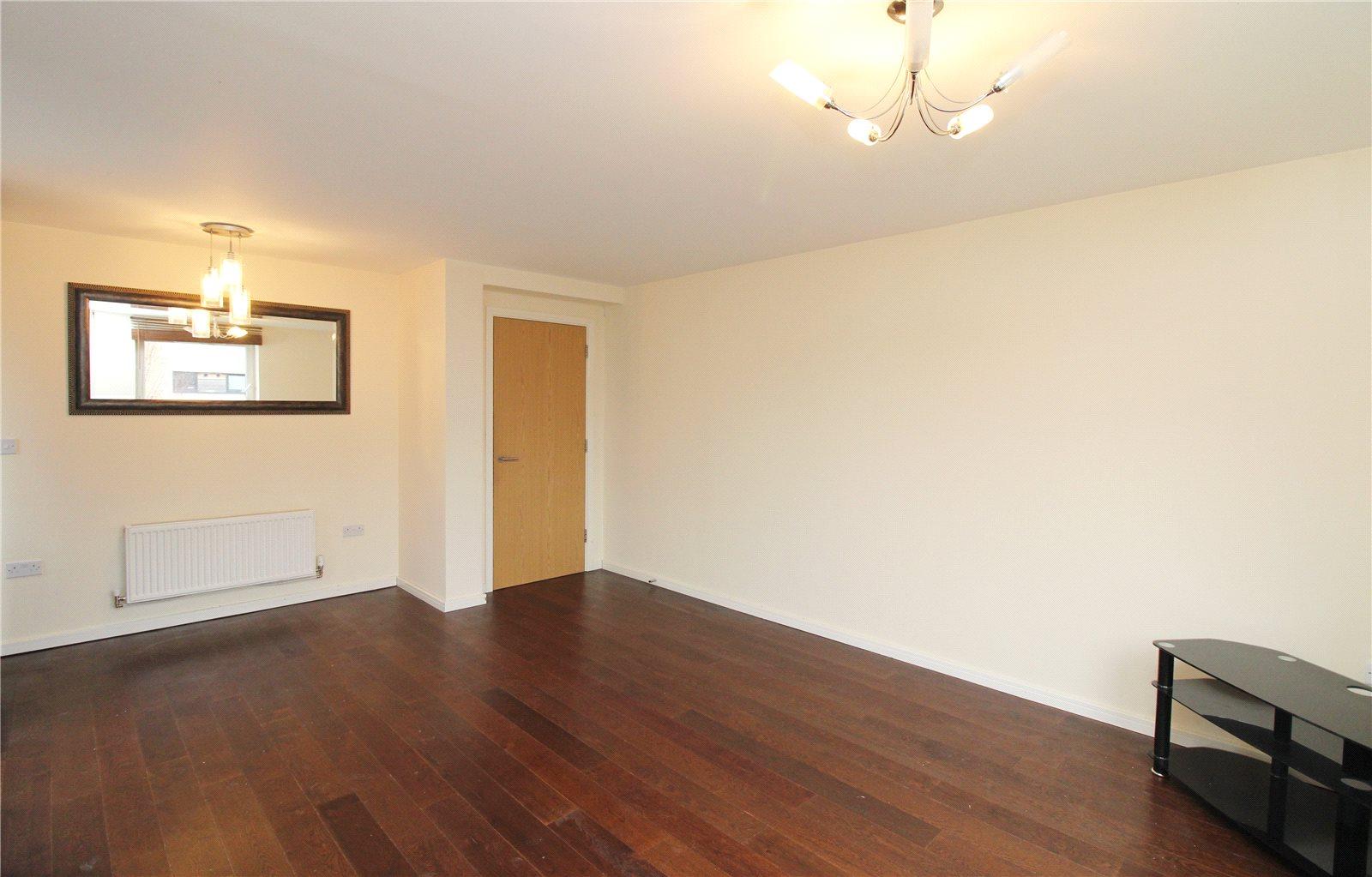 2 bedroom Apartment to rent - Martyn Gerrard