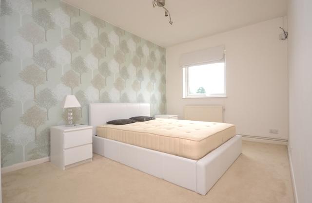 2 bedroom Apartment to rent - Martyn Gerrard