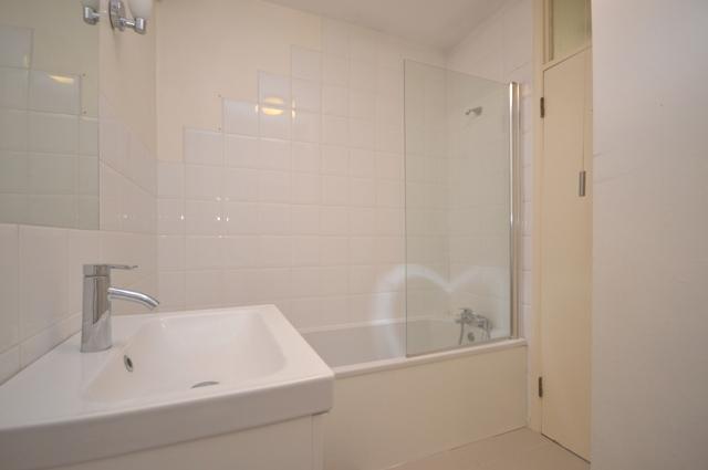 2 bedroom Apartment to rent - Martyn Gerrard