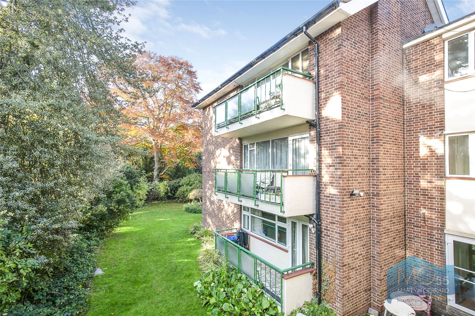 2 bedroom Apartment for sale - Martyn Gerrard