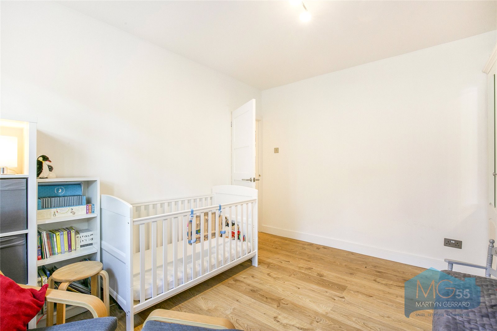 2 bedroom Apartment for sale - Martyn Gerrard