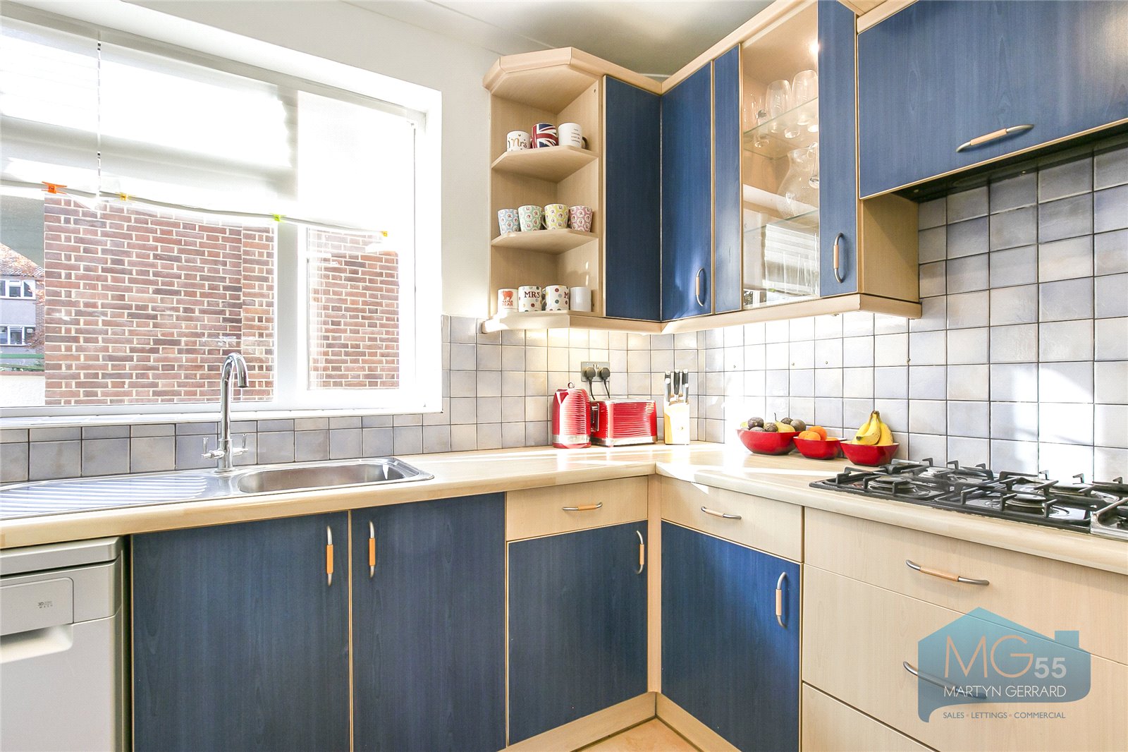 2 bedroom Apartment for sale - Martyn Gerrard