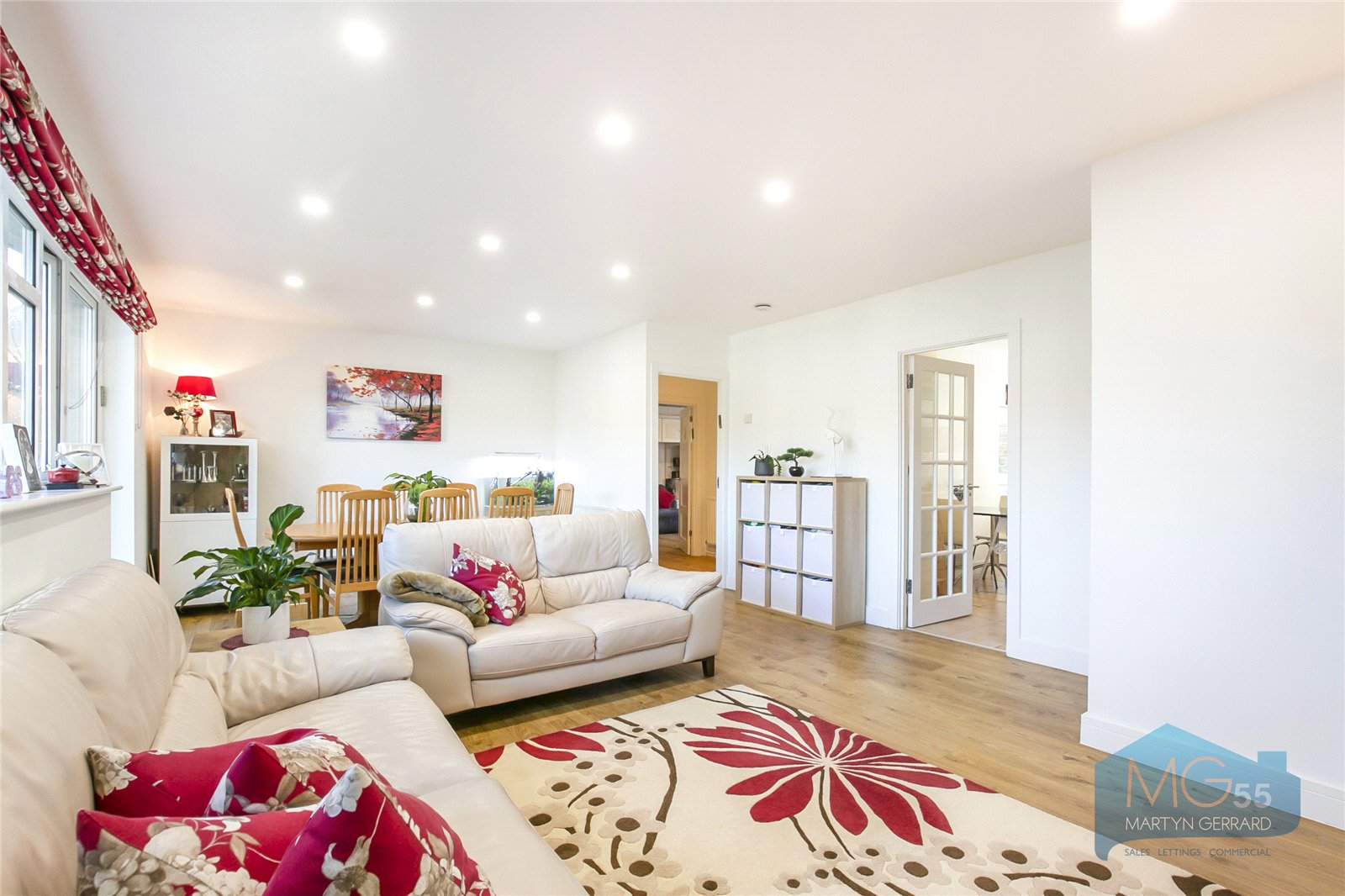 2 bedroom Apartment for sale - Martyn Gerrard