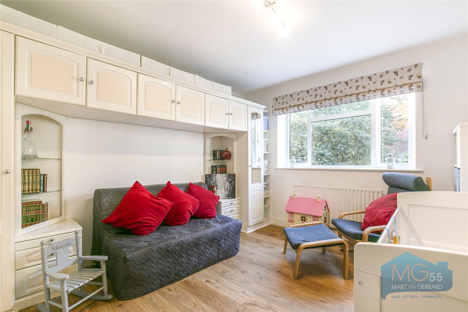 2 bedroom Apartment for sale - Martyn Gerrard