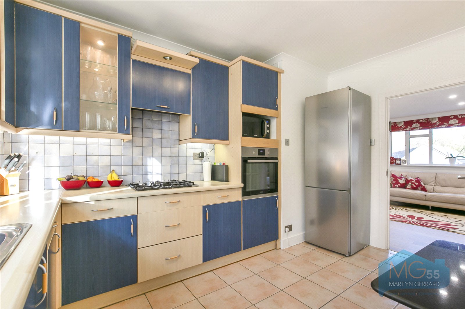 2 bedroom Apartment for sale - Martyn Gerrard