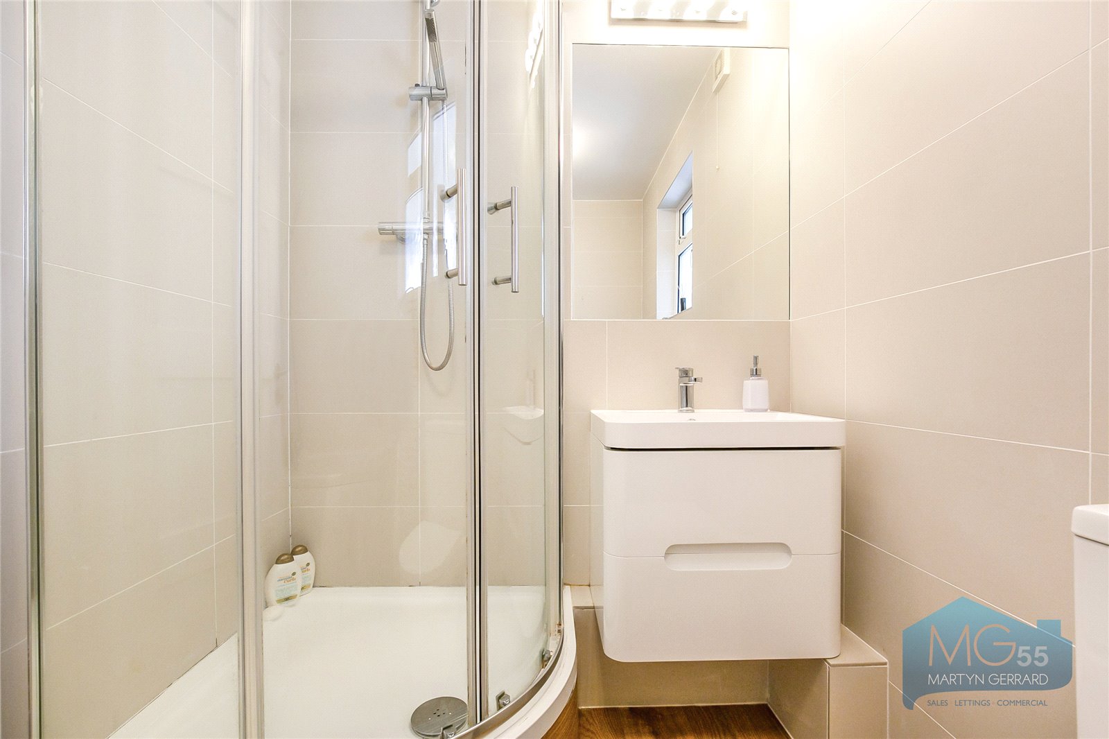 2 bedroom Apartment for sale - Martyn Gerrard