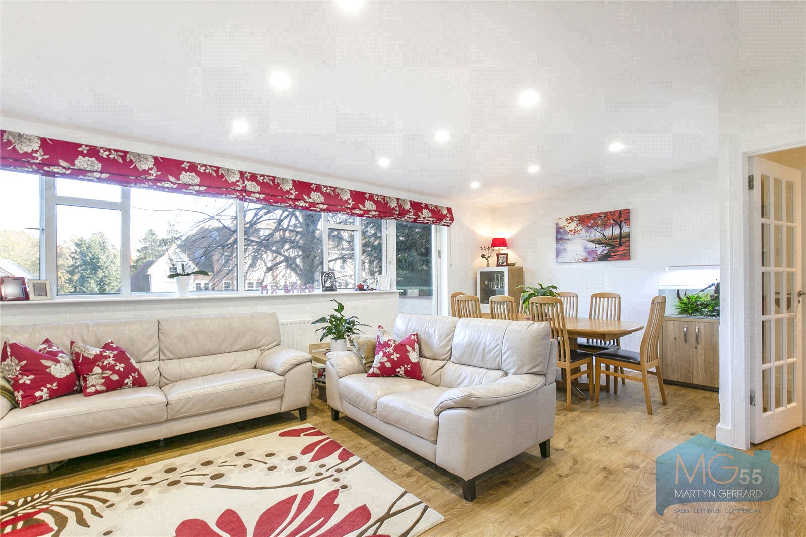 2 bedroom Apartment for sale - Martyn Gerrard