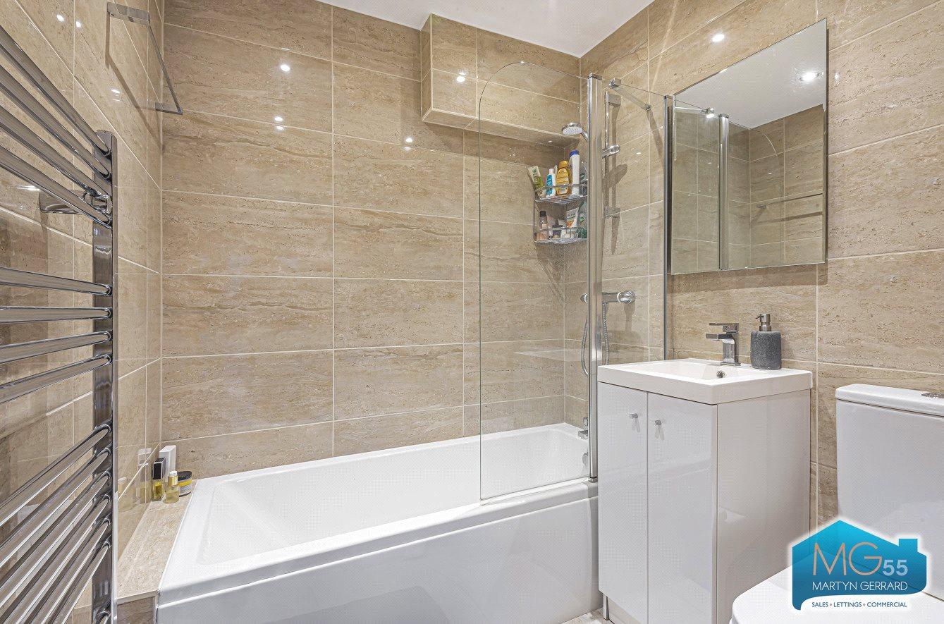 4 bedroom Terraced House to rent - Martyn Gerrard