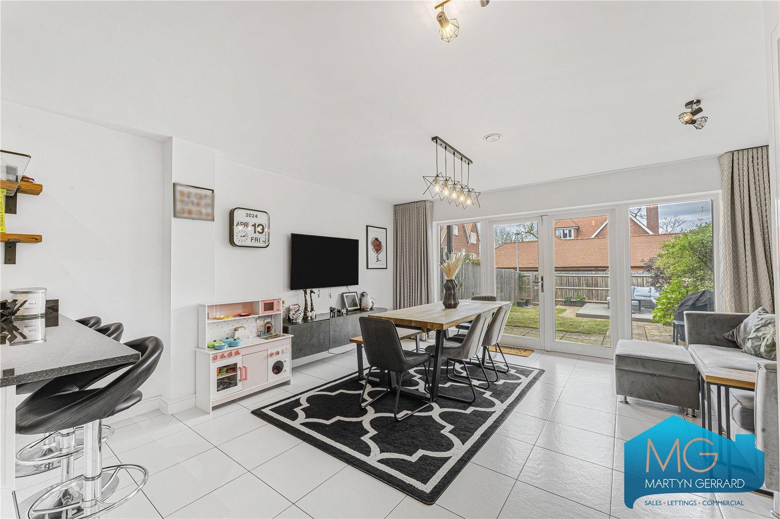 Guardhouse Way, Mill Hill, London, NW7+ - Martyn Gerrard