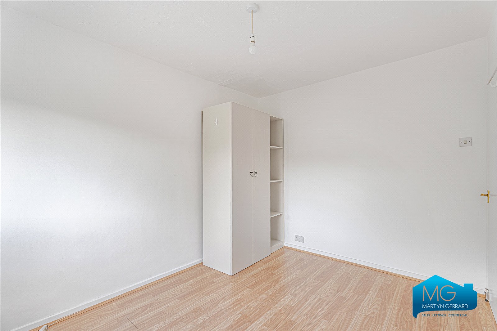 4 bedroom Terraced House to rent - Martyn Gerrard
