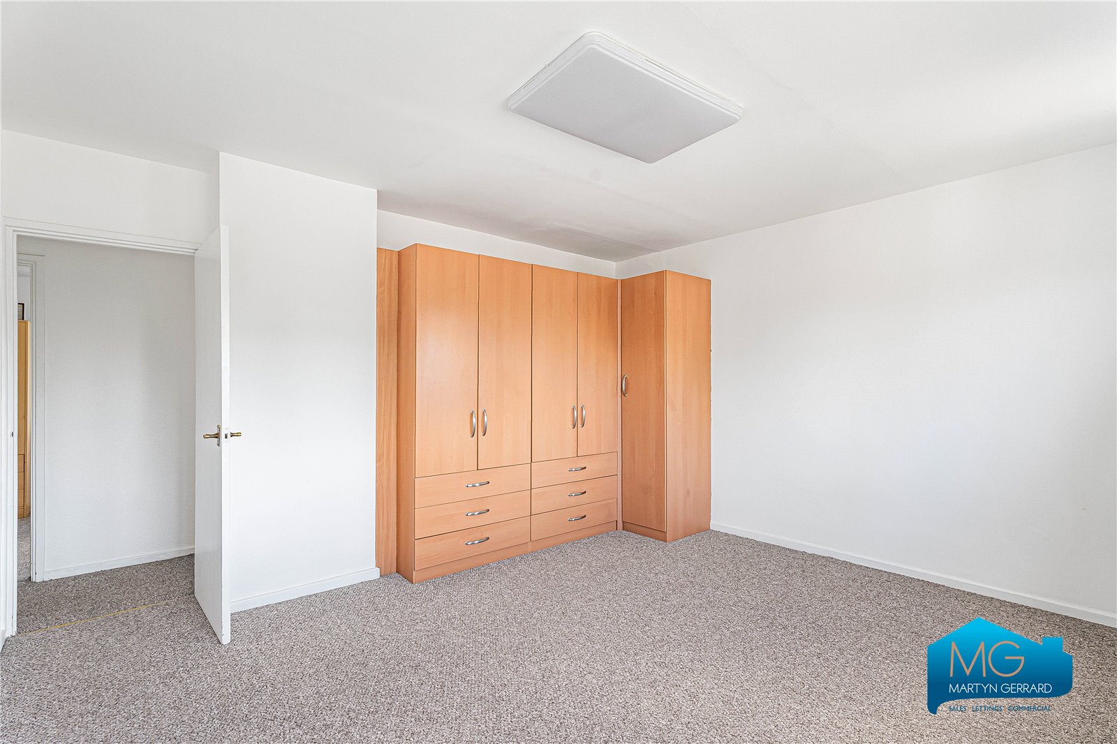 4 bedroom Terraced House to rent - Martyn Gerrard