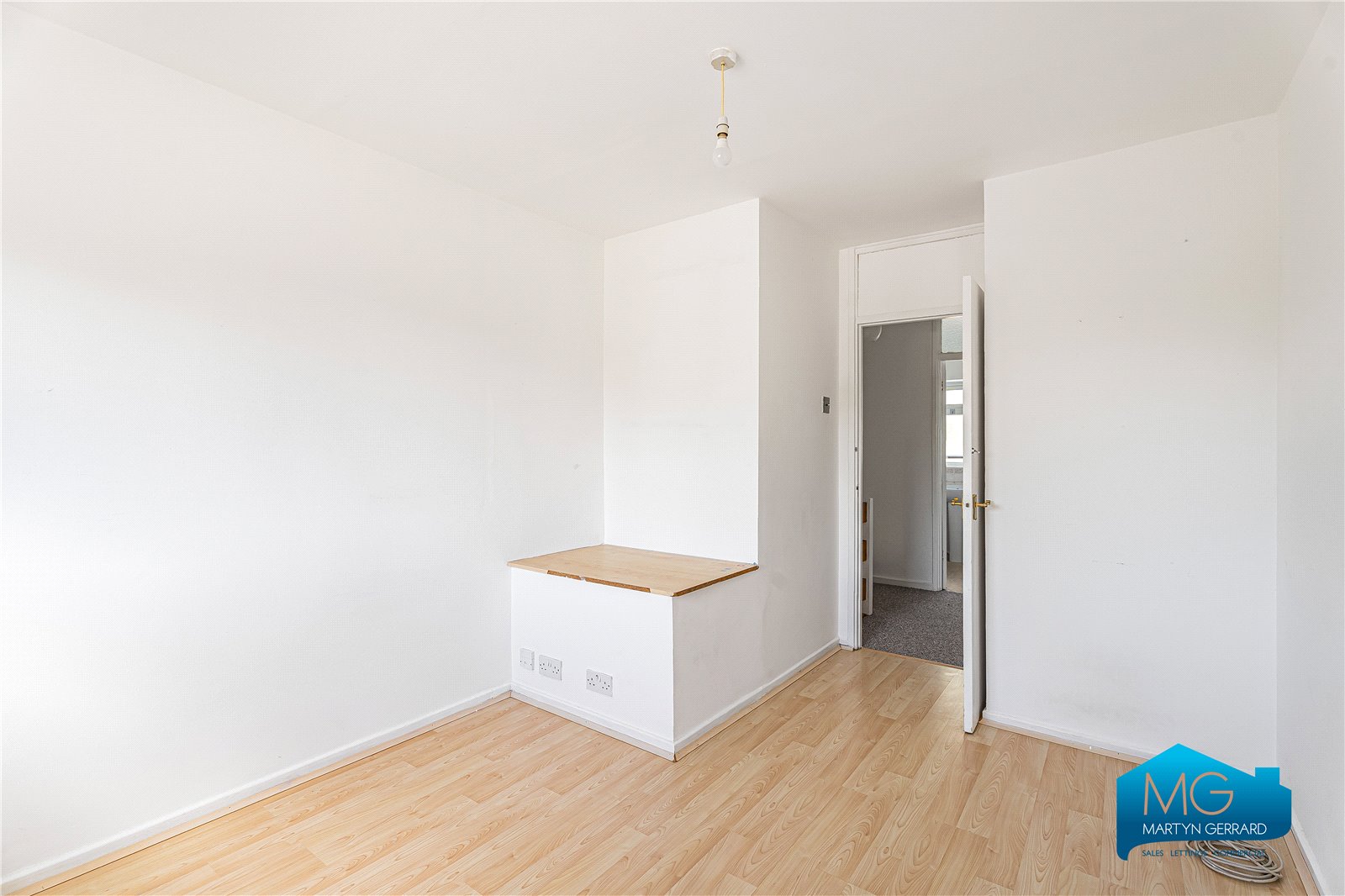 4 bedroom Terraced House to rent - Martyn Gerrard