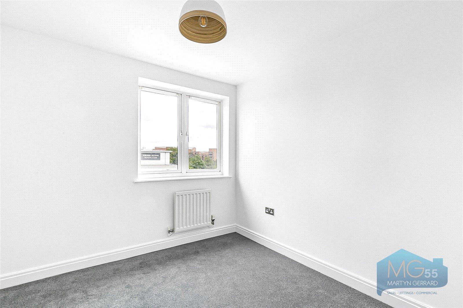 2 bedroom Apartment to rent - Martyn Gerrard