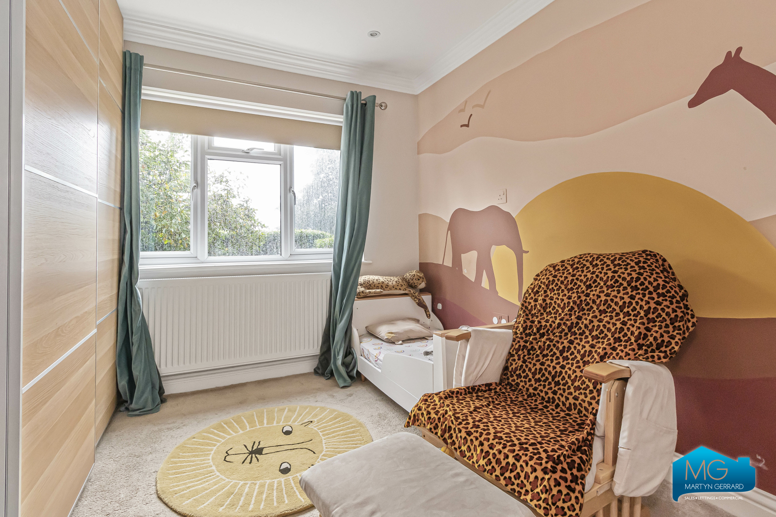 3 bedroom Ground Floor Flat to rent - Martyn Gerrard