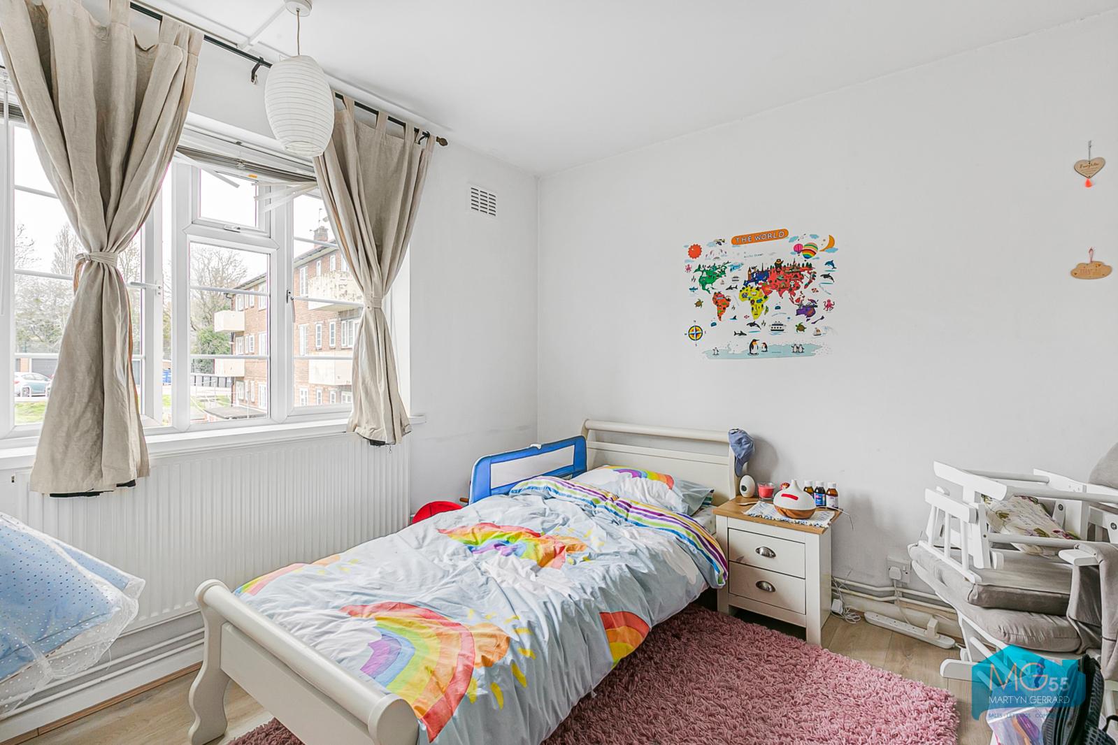 2 bedroom Apartment to rent - Martyn Gerrard