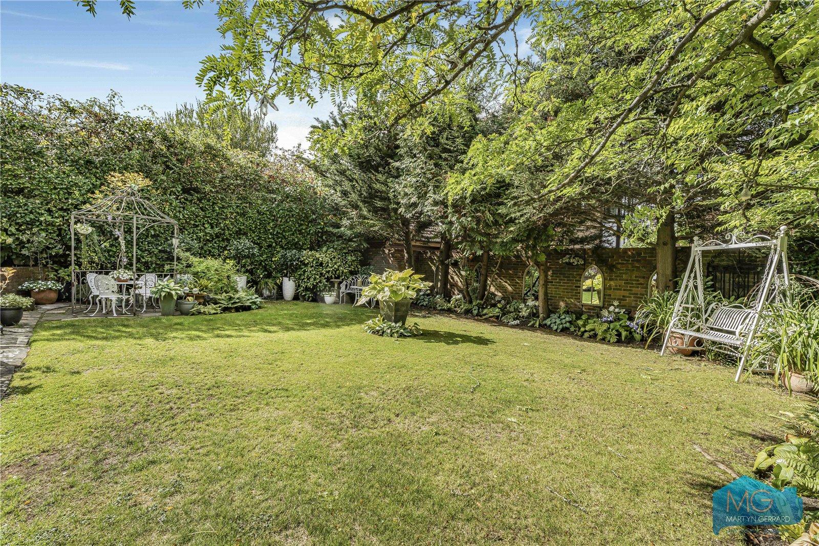 4 bedroom Detached House for sale - Martyn Gerrard