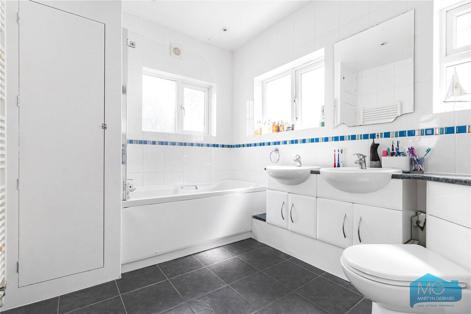 5 bedroom Semi-Detached House for sale - Martyn Gerrard