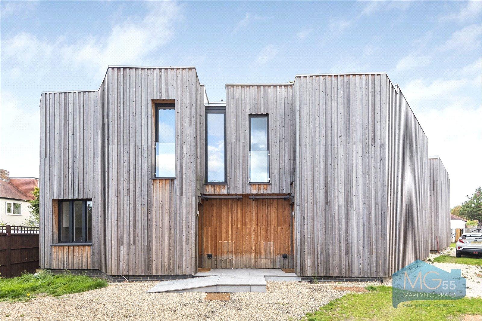 3 bedroom Semi-Detached House to rent - Martyn Gerrard