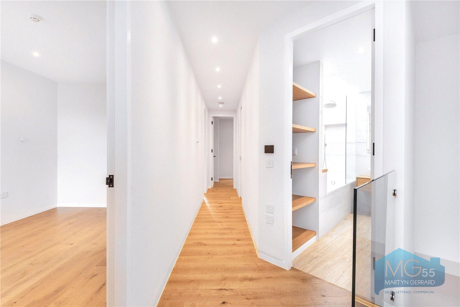 3 bedroom Semi-Detached House to rent - Martyn Gerrard