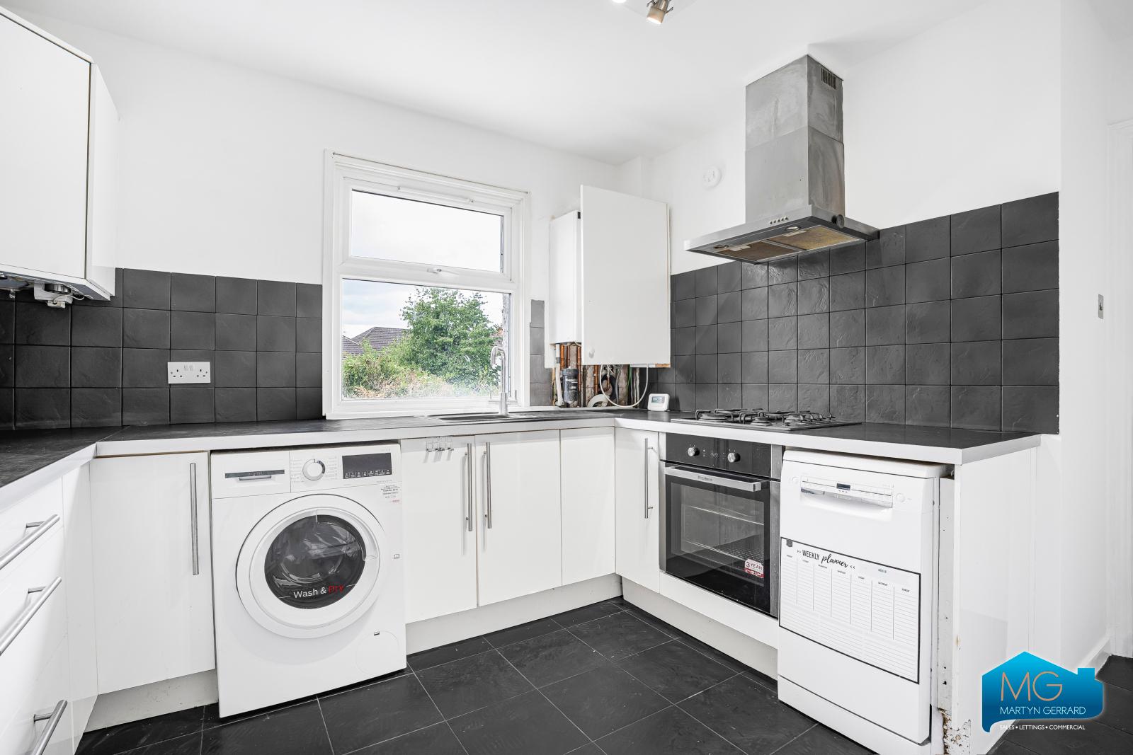 2 bedroom Maisonette to rent - Martyn Gerrard
