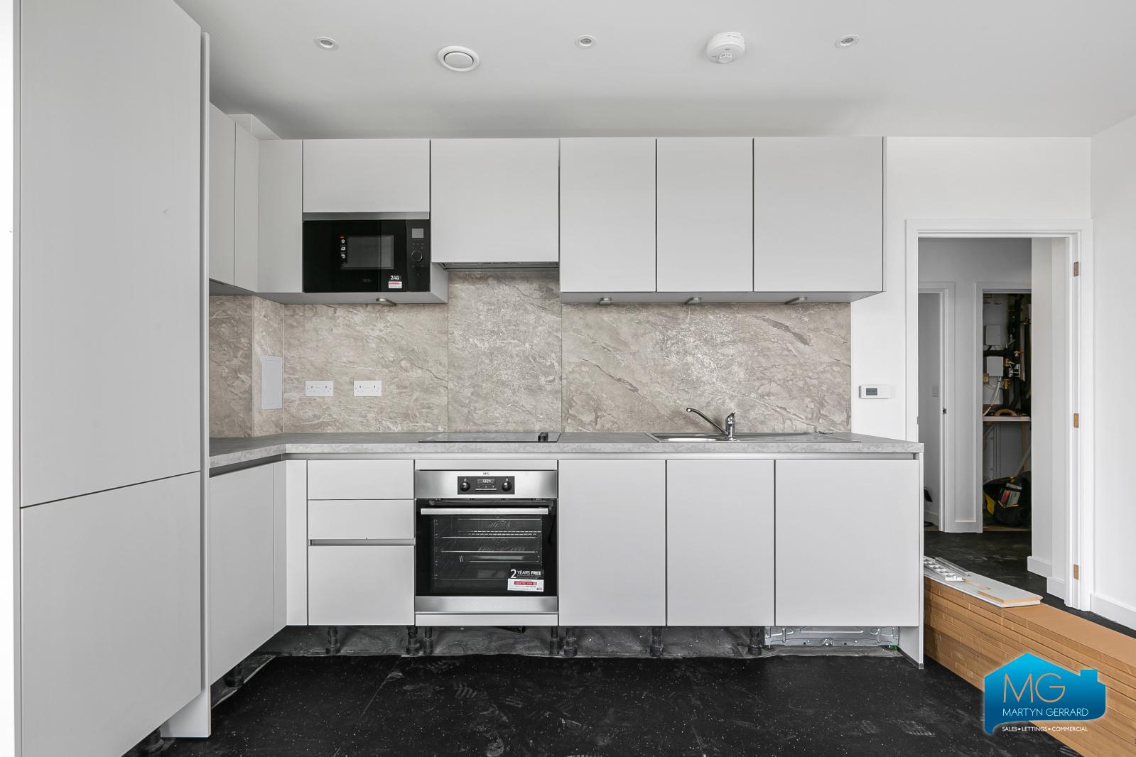 2 bedroom Apartment to rent - Martyn Gerrard
