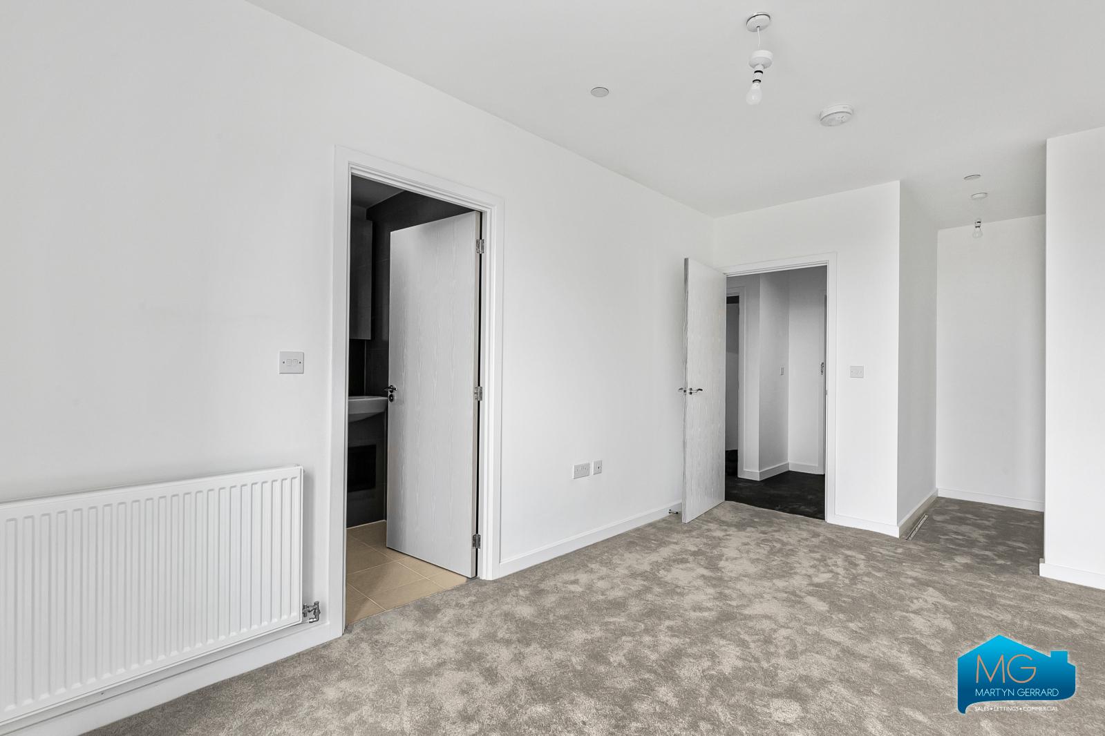 2 bedroom Apartment to rent - Martyn Gerrard