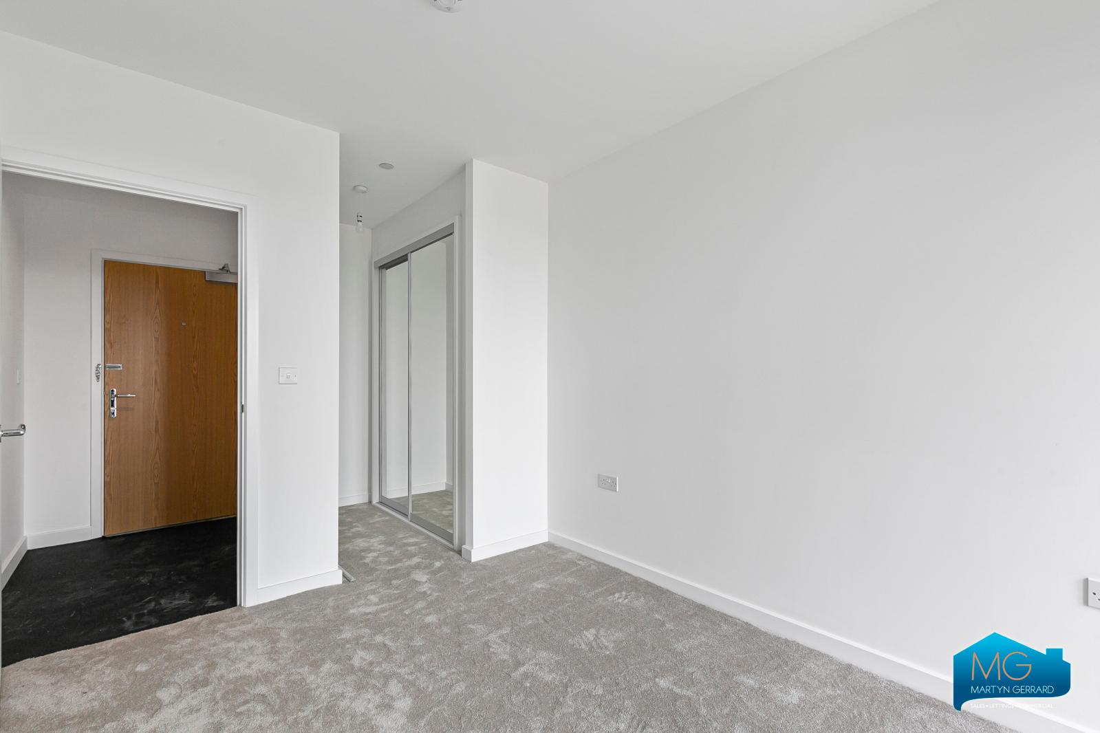 2 bedroom Apartment to rent - Martyn Gerrard