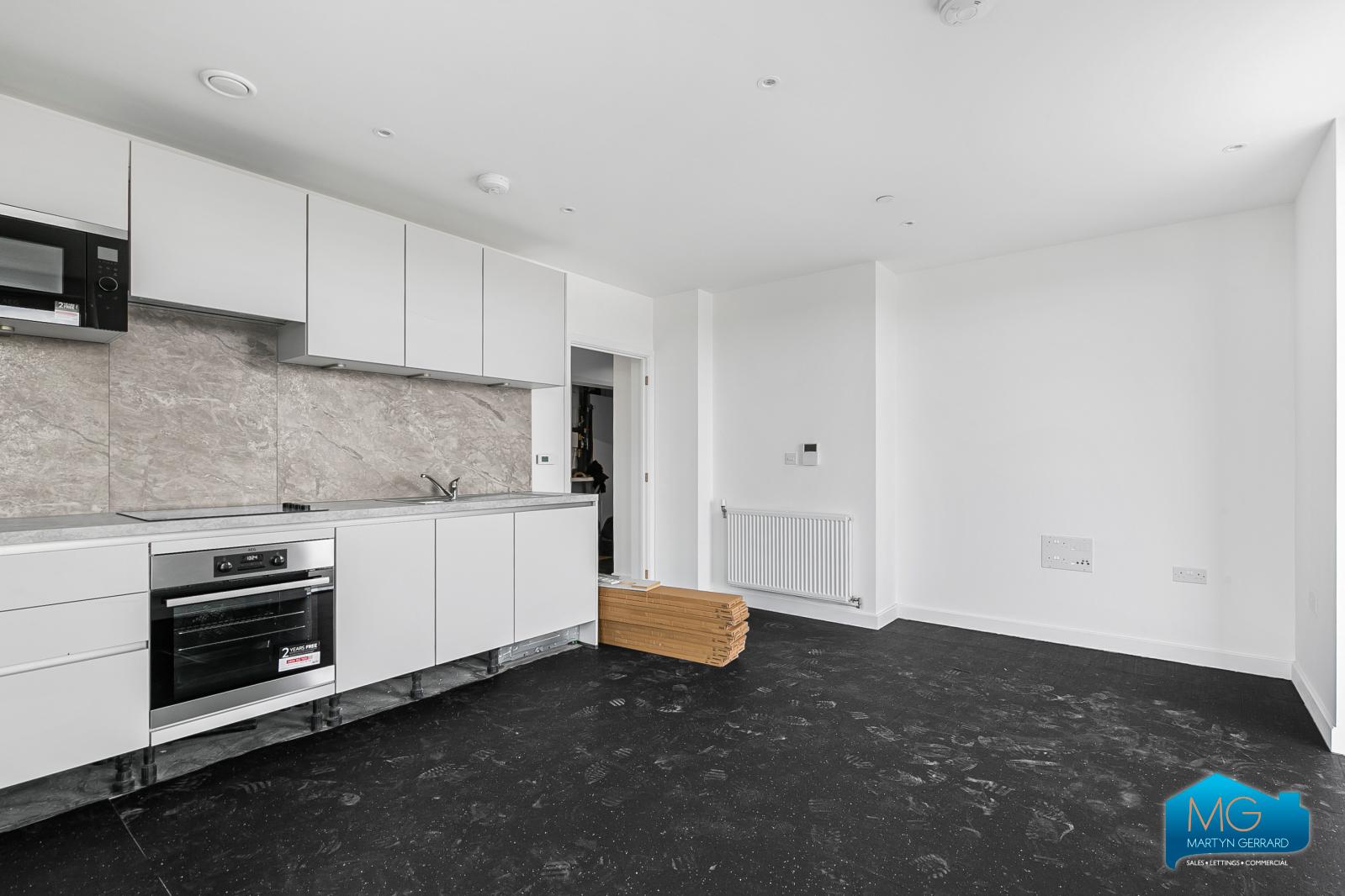 2 bedroom Apartment to rent - Martyn Gerrard