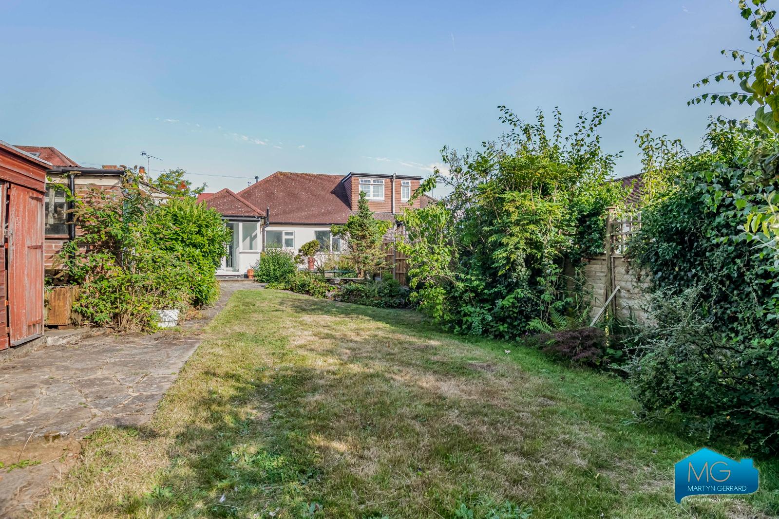 2 bedroom Semi-Detached Bungalow to rent - Martyn Gerrard