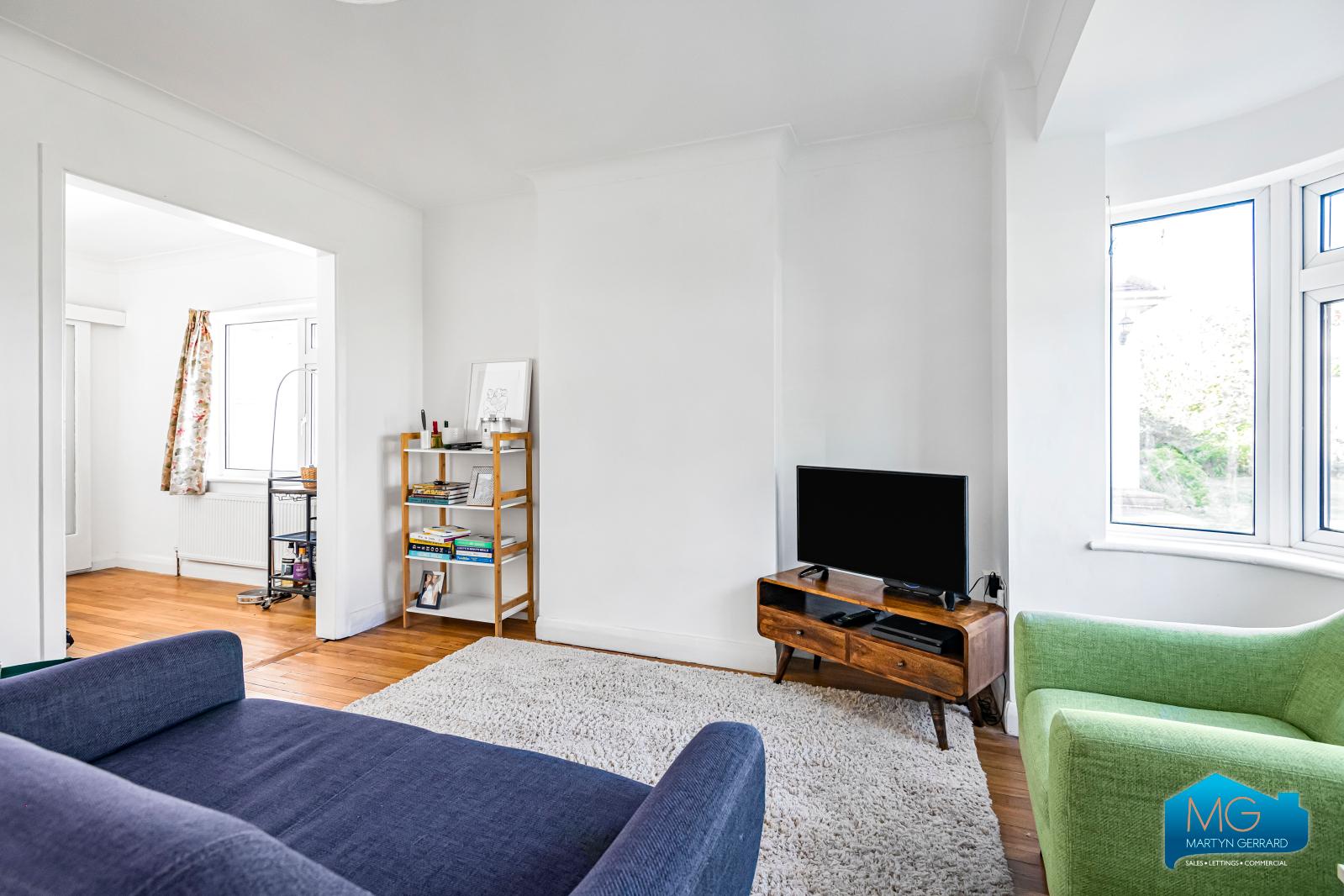 2 bedroom Semi-Detached Bungalow to rent - Martyn Gerrard