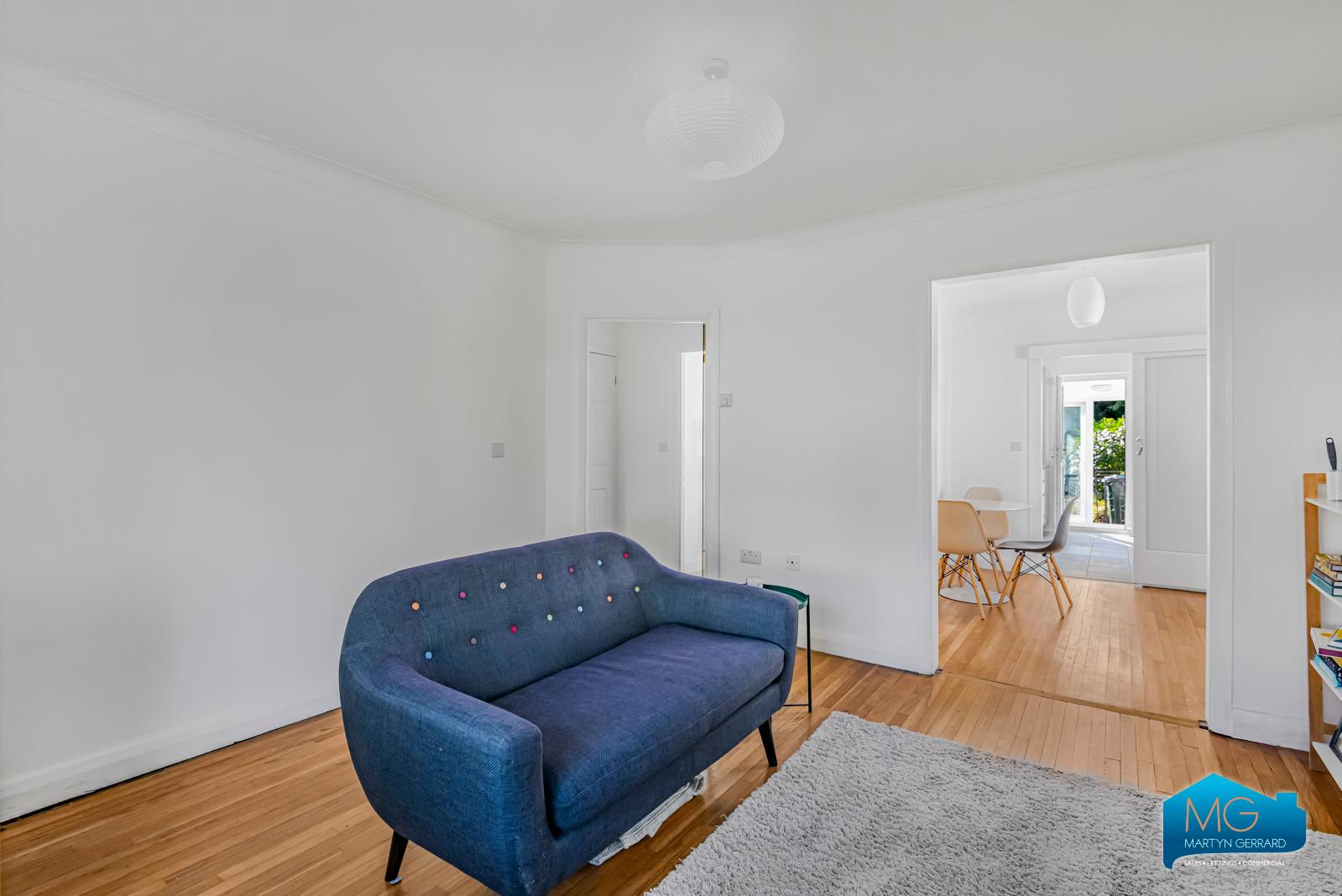 2 bedroom Semi-Detached Bungalow to rent - Martyn Gerrard