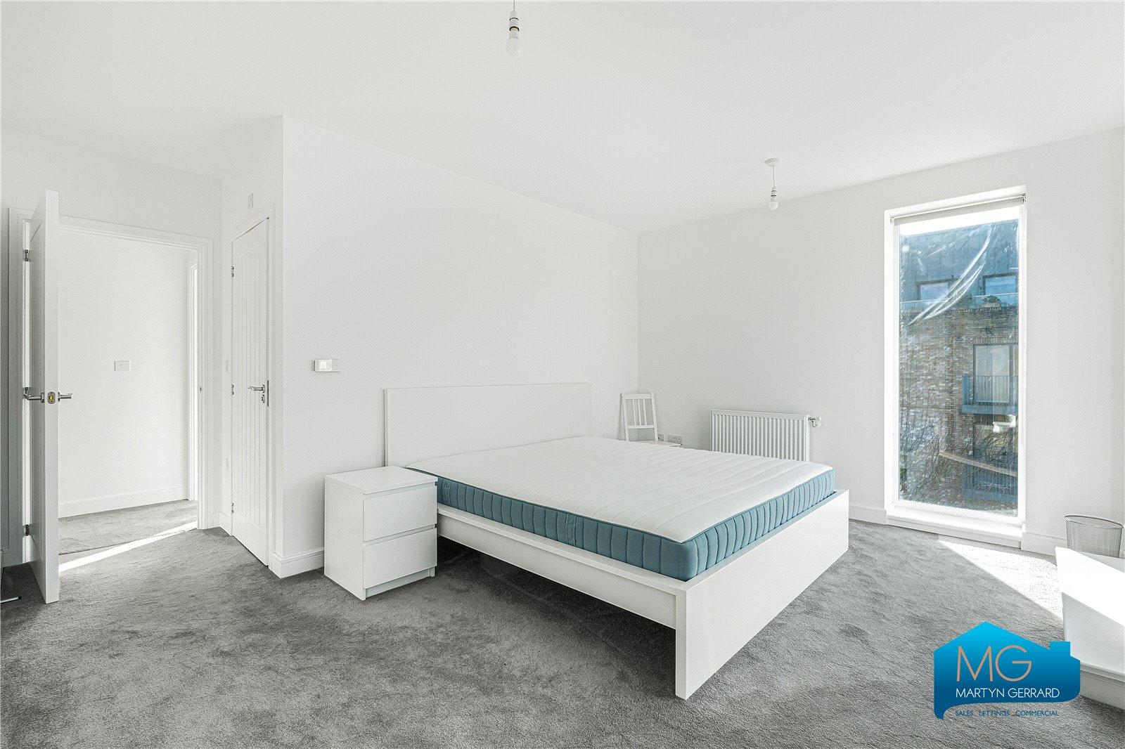 4 bedroom Detached House to rent - Martyn Gerrard